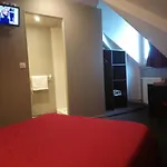 Moliere Hotel *