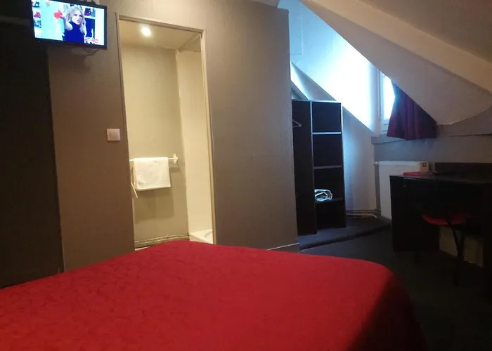 莫里哀酒店 酒店 *